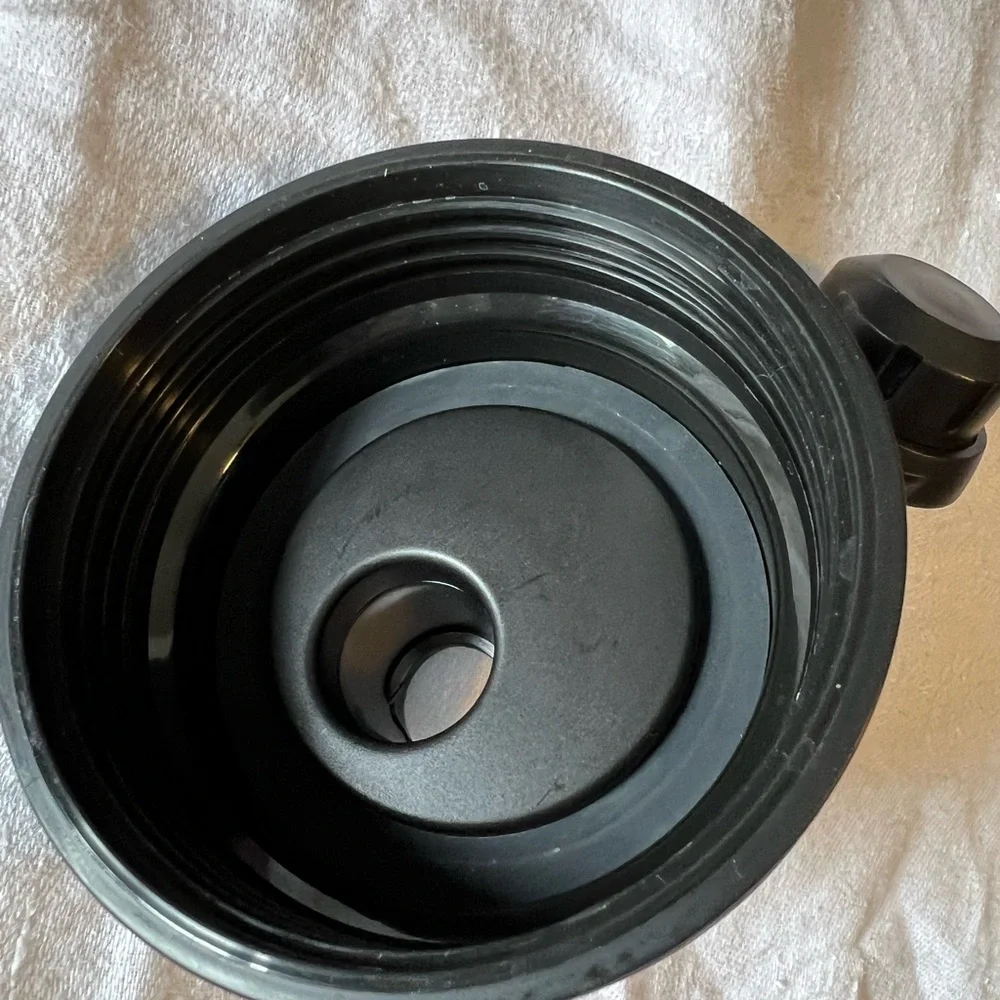 Manna Titan Stainless Steel Container with Black Base 4L. Double Wall. - Picture 9 of 10